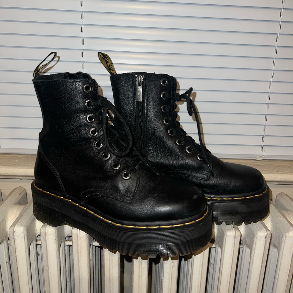 Dr. Martens Jadon Platform Leather Women's Boot - Black Polished Smooth